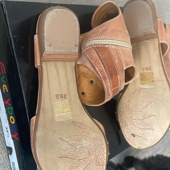 Leather high top sandals - Picture 3 of 3